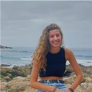 Profesora titulada en ADE y con experiencia previa de clases particulares en baloncesto, matemáticas, lengua castellana y euskera